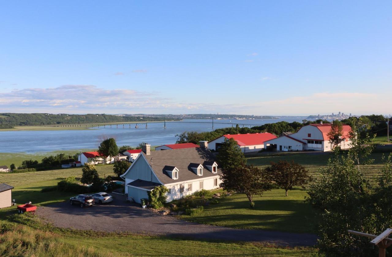 Bed & Breakfast, Gite La Princesse Des Champs Saint-Jean-de-Boischâtel Екстериор снимка